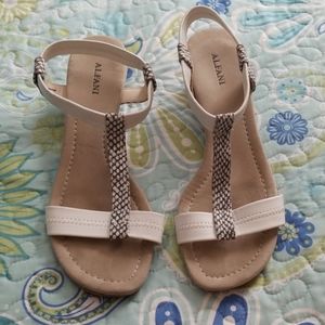 Alfani sz 7 Sandals - great shape!